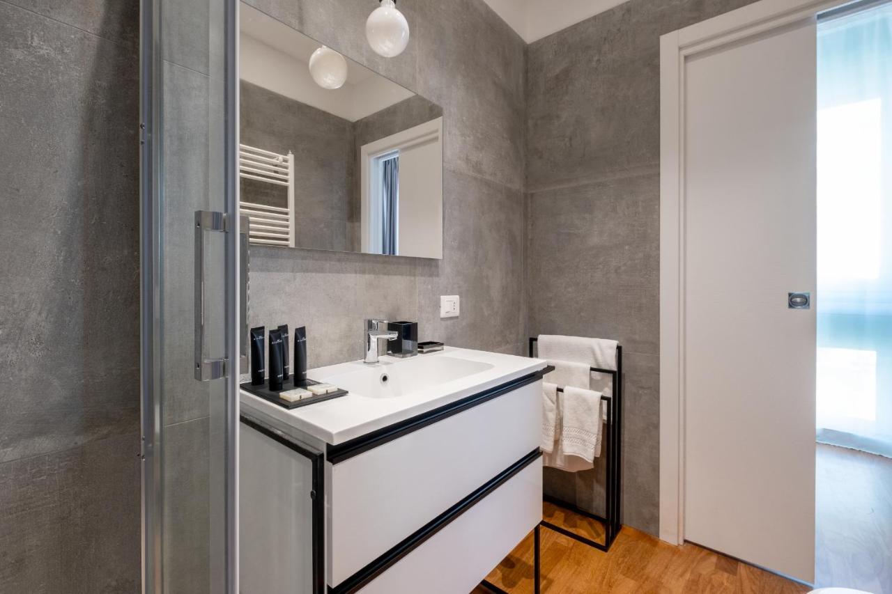 Sweet Life 2 Luxury And Design Apartment Bari Buitenkant foto